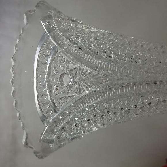 EAPG U.S. Glass Massachusetts Trumpet Vase - Picture 13 of 16